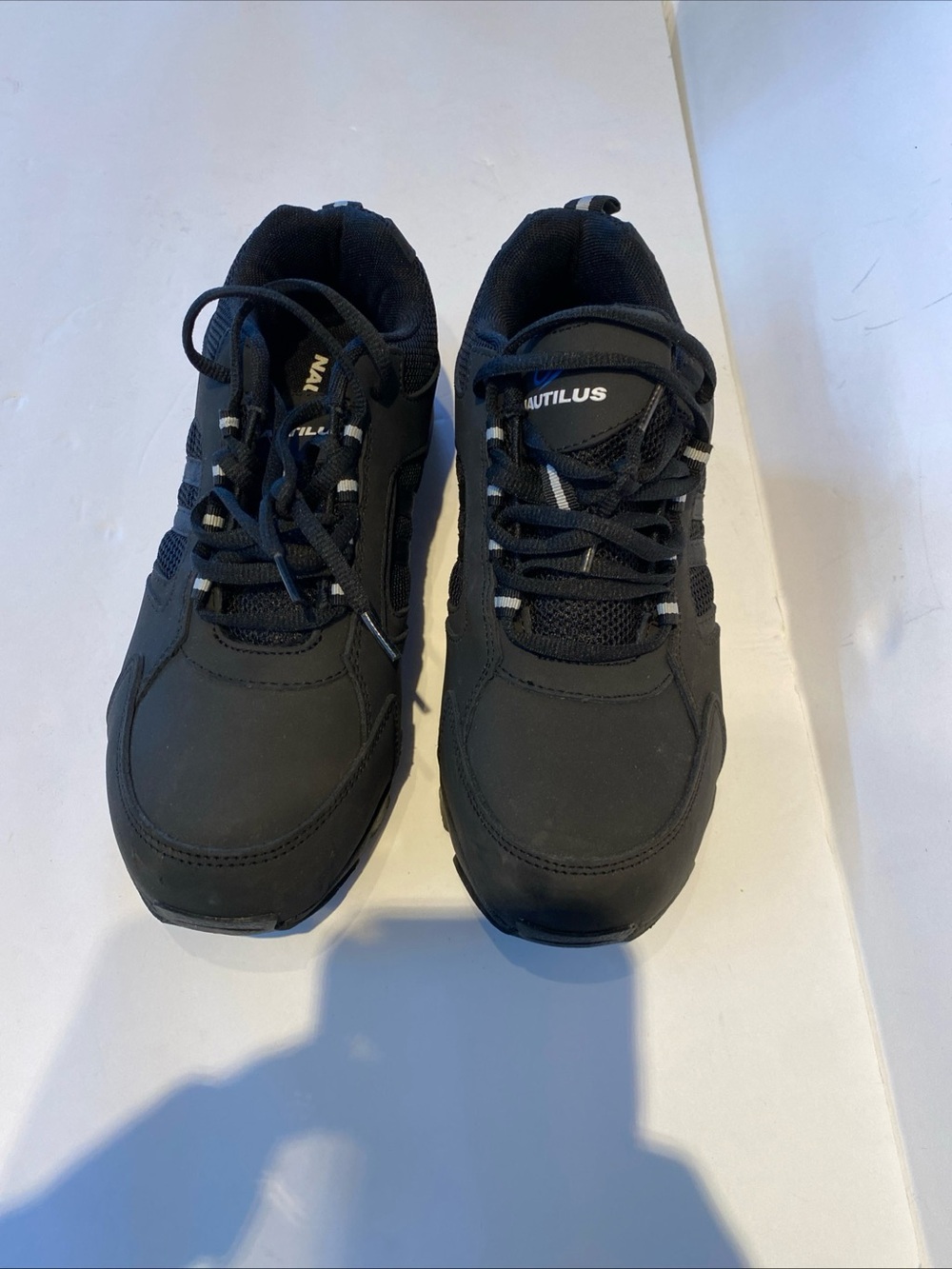 Nautilus Men’s Size 10.5 Black Guard Steel Toe Work Shoe